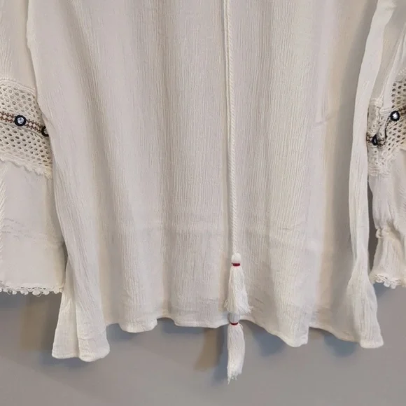 POL White Boho Peasant Blouse Tassel Tie Bell Sleeves Crochet Detail Medium - Picture 8 of 12